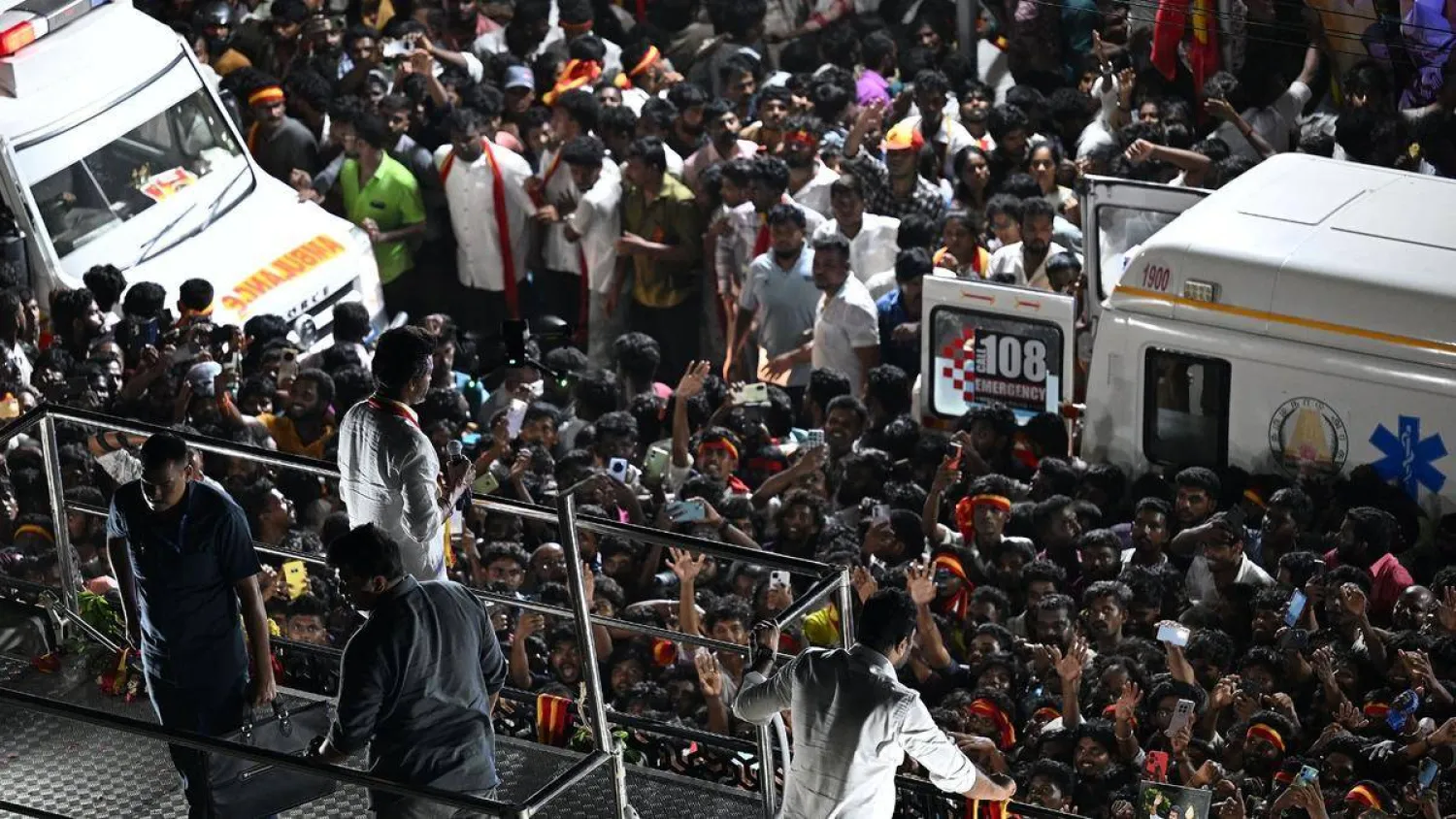 الممثل الهندي فيجاي خلال التجمع الحاشد في إقليم كارور (وسائل إعلام هندية)