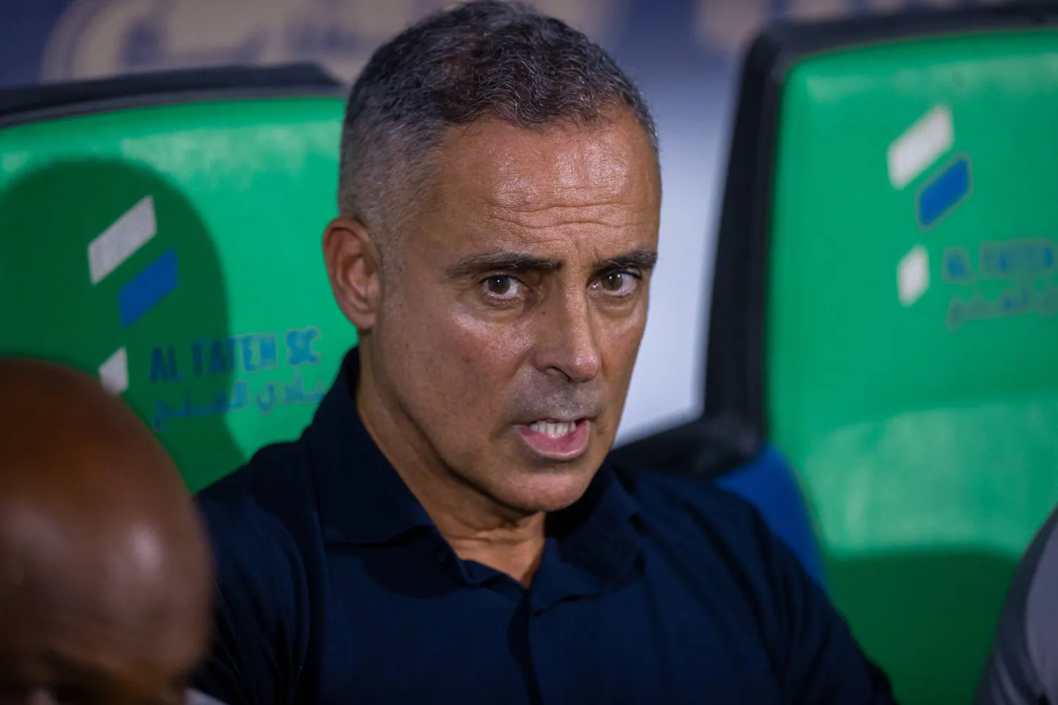 غوميز مدرب الفتح (تصوير: عيسى الدبيسي) 