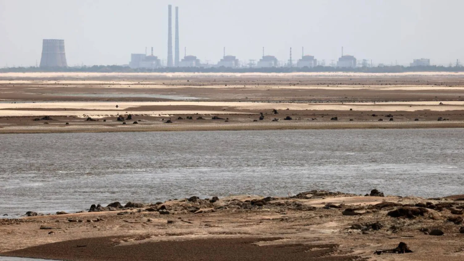 Blackouts at Europe's biggest nuclear power plant are frequent due to its proximity to the front line. Anatolii Stepanov / AFP/File

