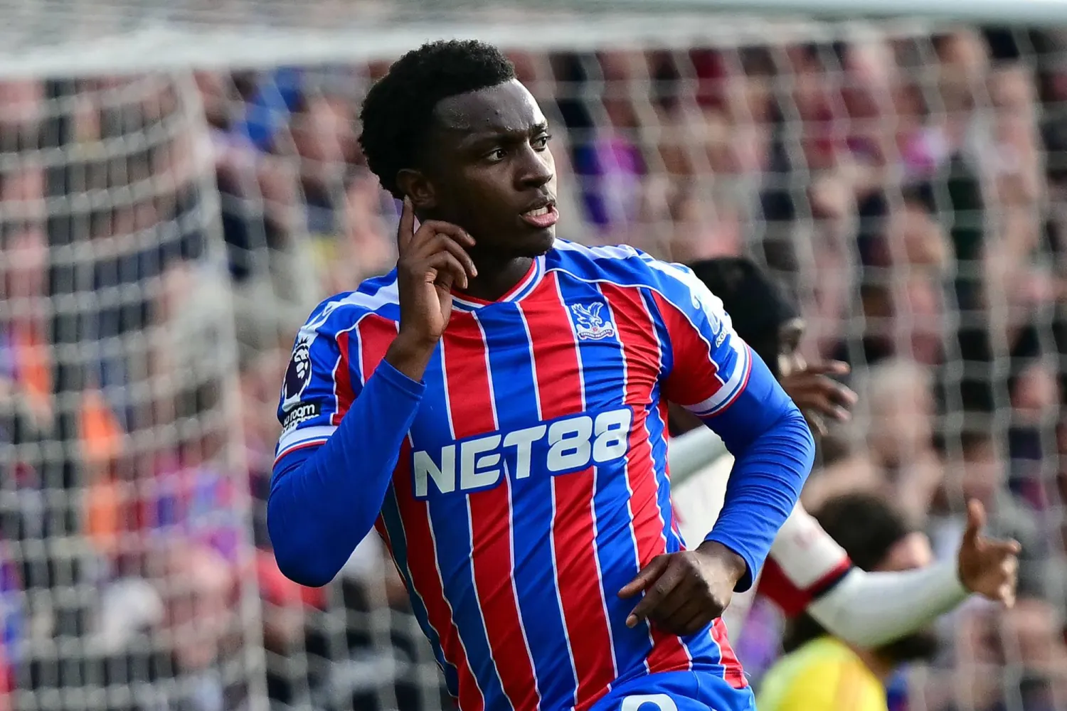 إيدي نيكيتاه سجّل هدف الفوز على ليفربول (أ.ف.ب)