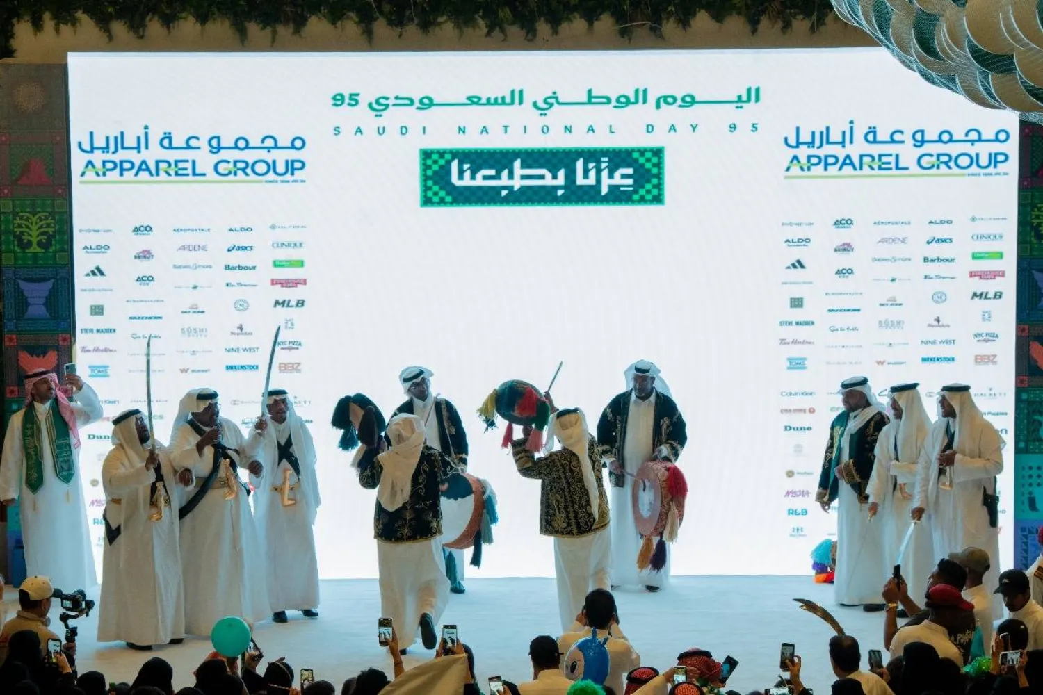 «مجموعة أباريل» تختتم حملتها الحصرية في «بارك أفنيو مول» بفعالية كبرى للسحب على السيارات