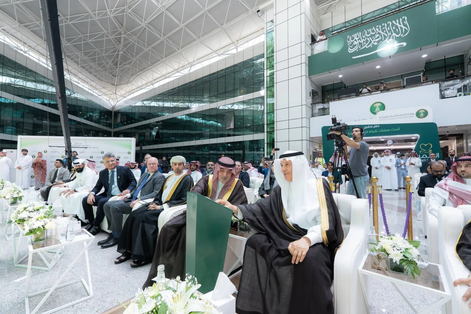 وزير البيئة والمياه والزراعة السعودي يدشن مصانع الدواجن الجديدة (الشرق الأوسط)