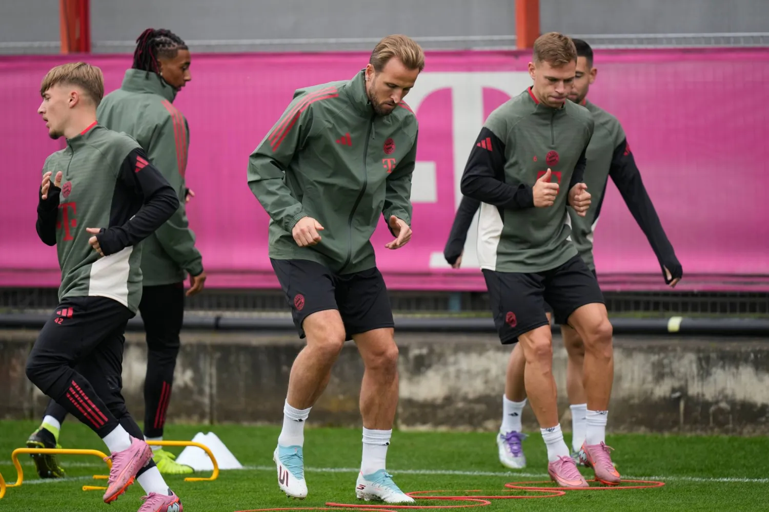 تدريبات بايرن ميونيخ الأخيرة قبل مواجهة بافوس القبرصي (أ.ب)