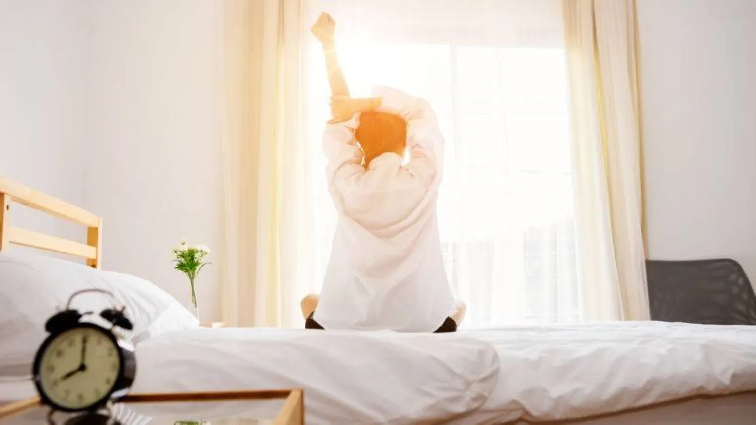 القفز 50 مرة فور الاستيقاظ من النوم يعزز صحتك ومزاجك (رويترز)