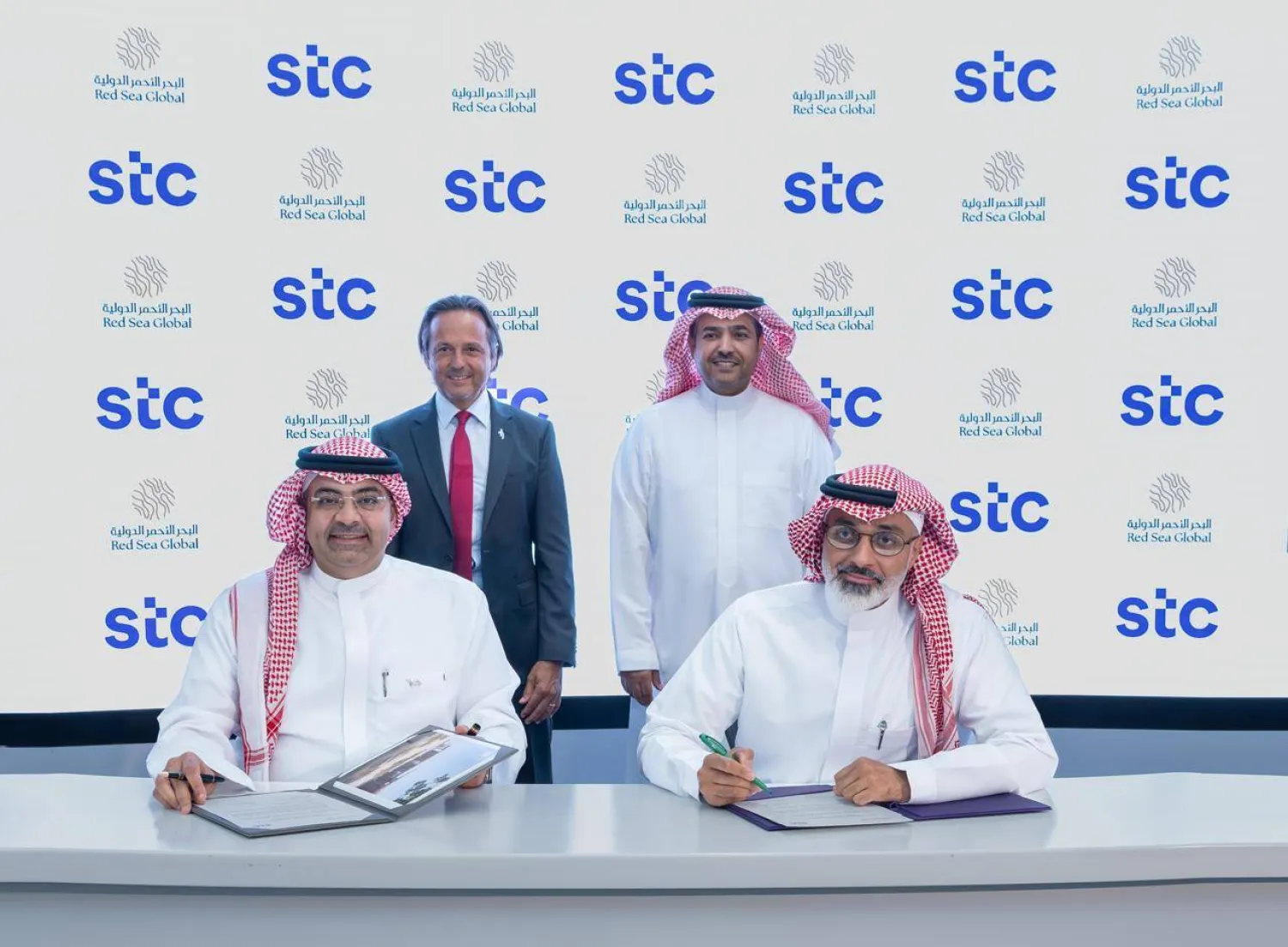 «البحر الأحمر الدولية» و«stc» تطلقان شراكة رقمية بقيمة 1.2 مليار ريال