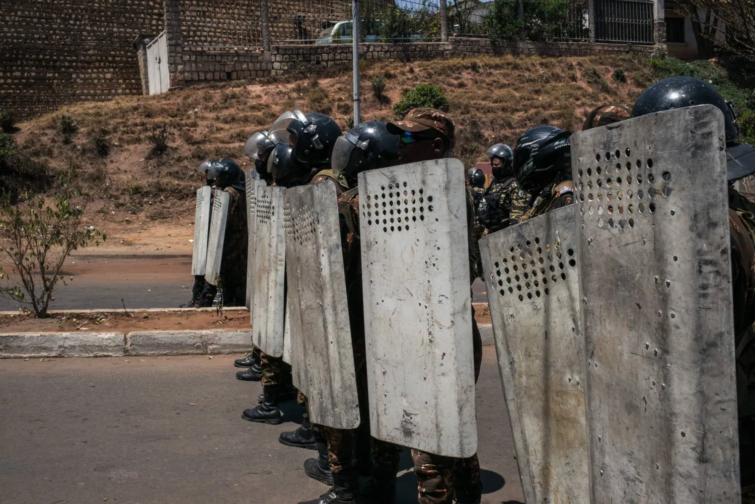 مقتل 22 شخصاً على الأقل وإصابة أكثر من مائة آخرين خلال المظاهرات المناهضة للحكومة في مدغشقر (أ.ف.ب)