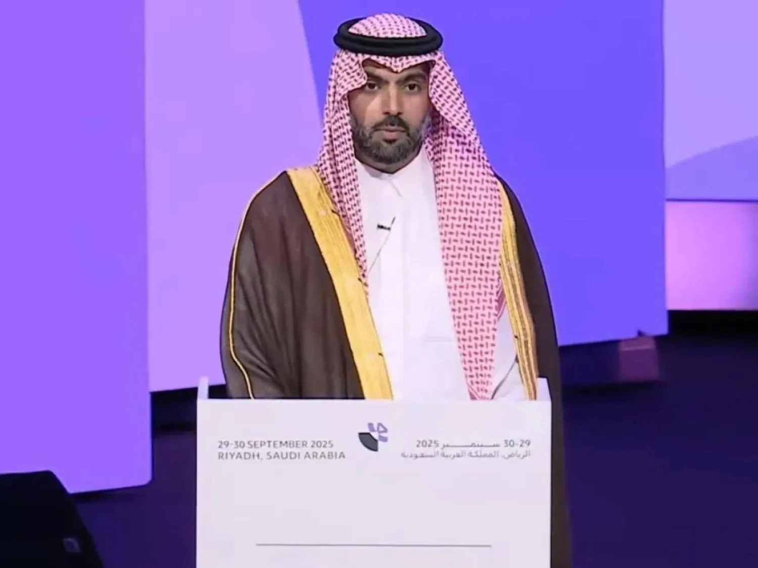 الأمير بدر بن عبد الله بن فرحان خلال القائه كلمته في افتتاح أعمال المؤتمر (وزارة الثقافة)
