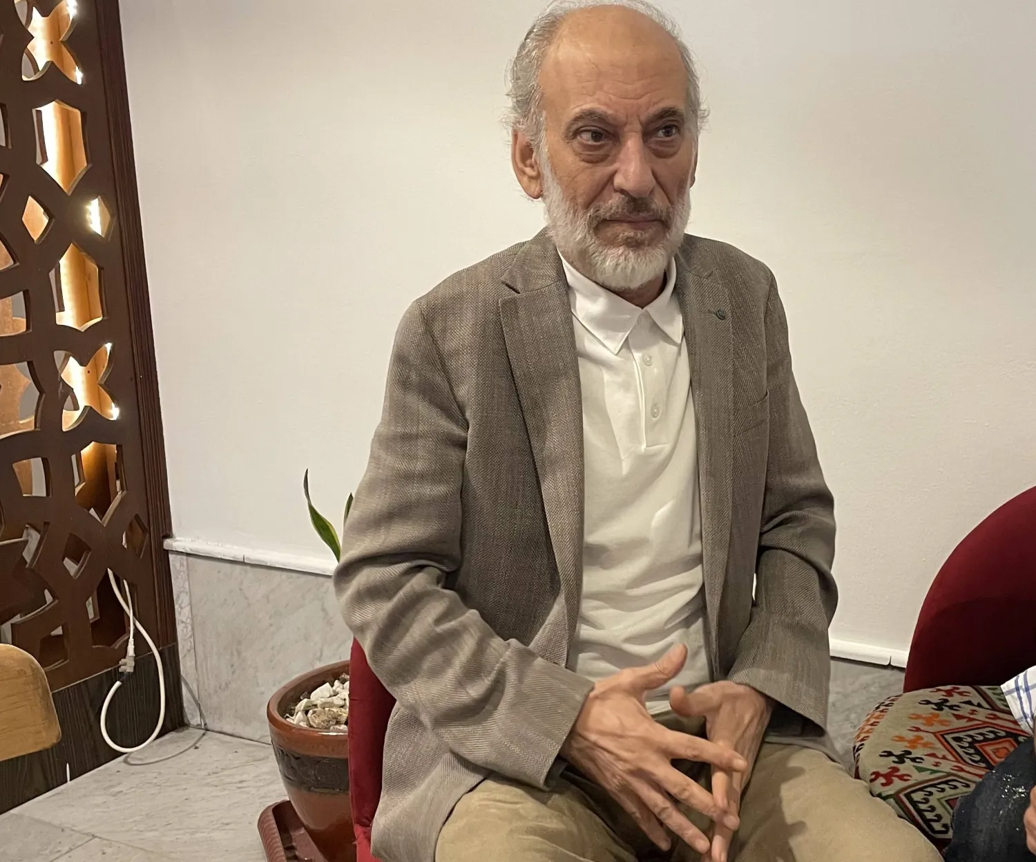 الفنان السوري غسان مسعود (الشرق الأوسط)
