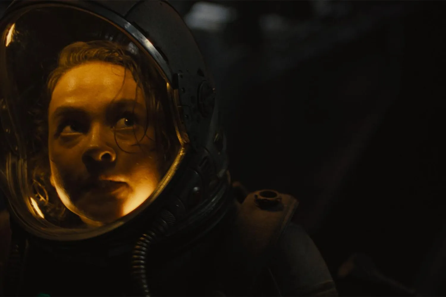 Alien: Romulus'un başrolünde yer alan 27 yaşındaki Cailee Spaeny, Sofia Coppola'nın 2023 yapımı draması Priscilla'yla başarılı bir çıkış yaptı (20th Century Studios) 