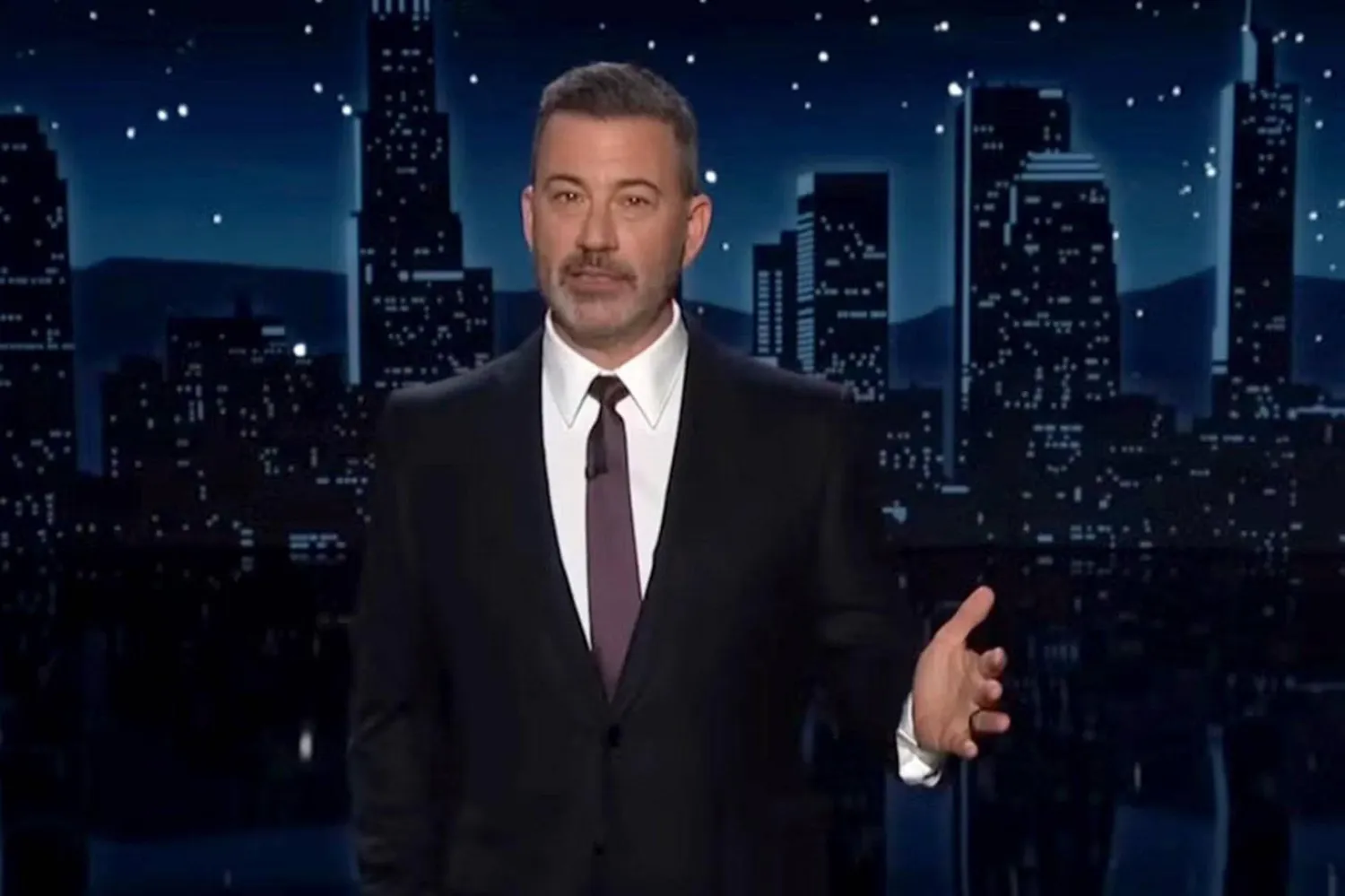 Jimmy Kimmel, ABD Başkanı'nın rahatsız edici bulduğu yorumlarının ardından platformu elinden alınan ABD'li son yorumcu oldu (ABC)