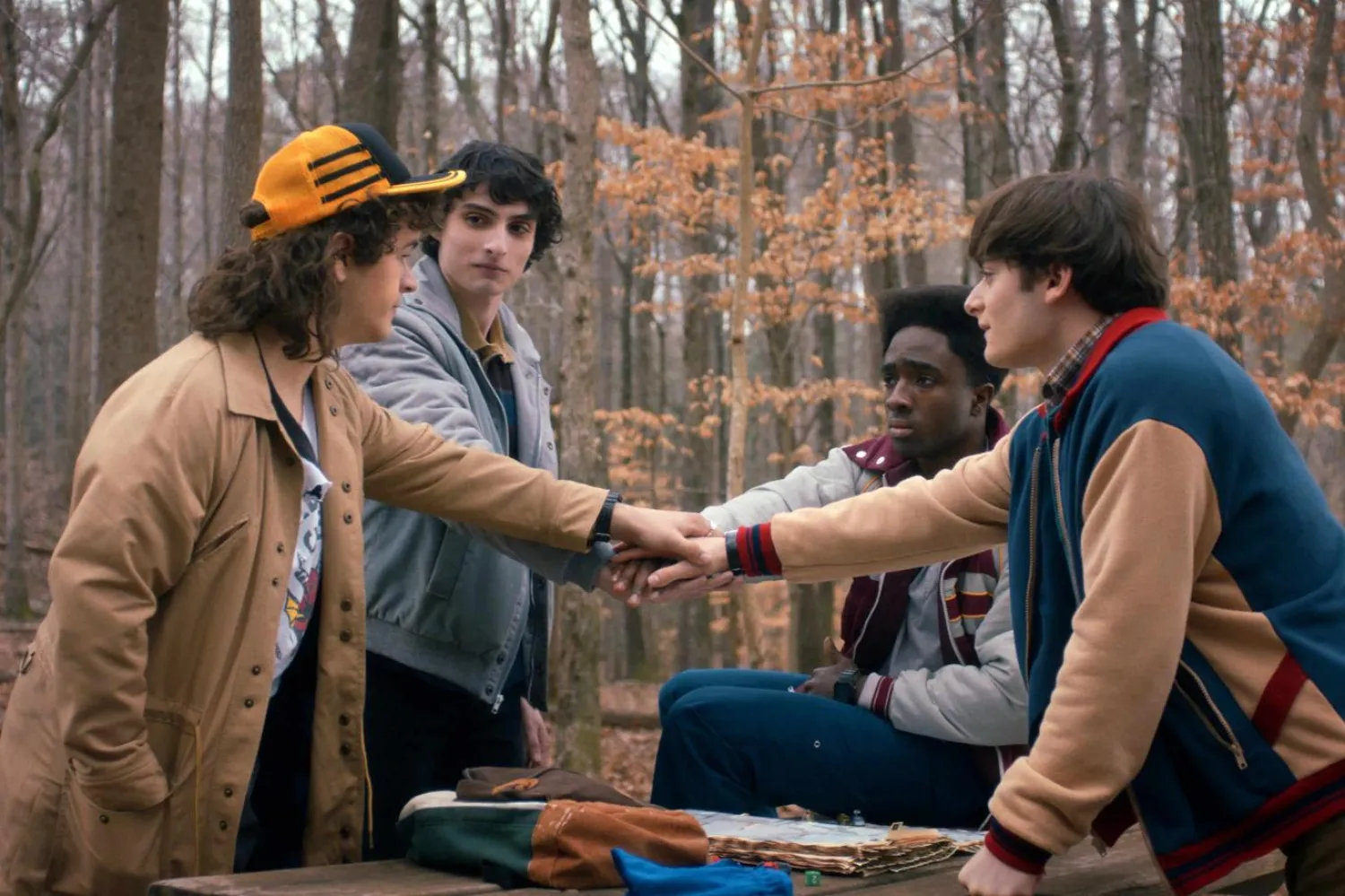 Stranger Things, 1980'lerde kurgusal bir Amerikan kasabasında yaşanan bir dizi paranormal olayı konu alıyor (Netflix)