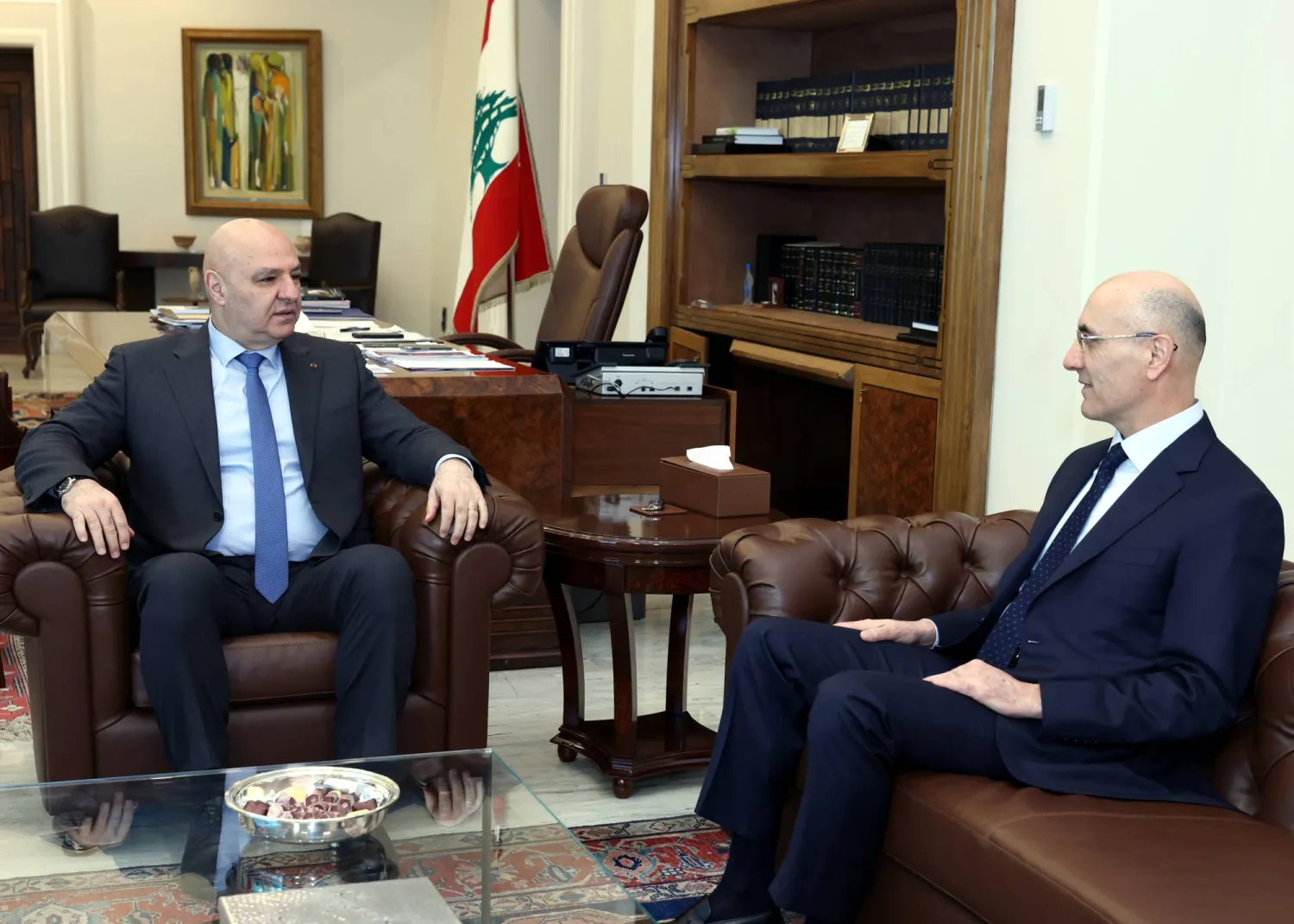 الرئيس اللبناني جوزيف عون يستقبل وزير الداخلية أحمد الحجار (الرئاسة اللبنانية)