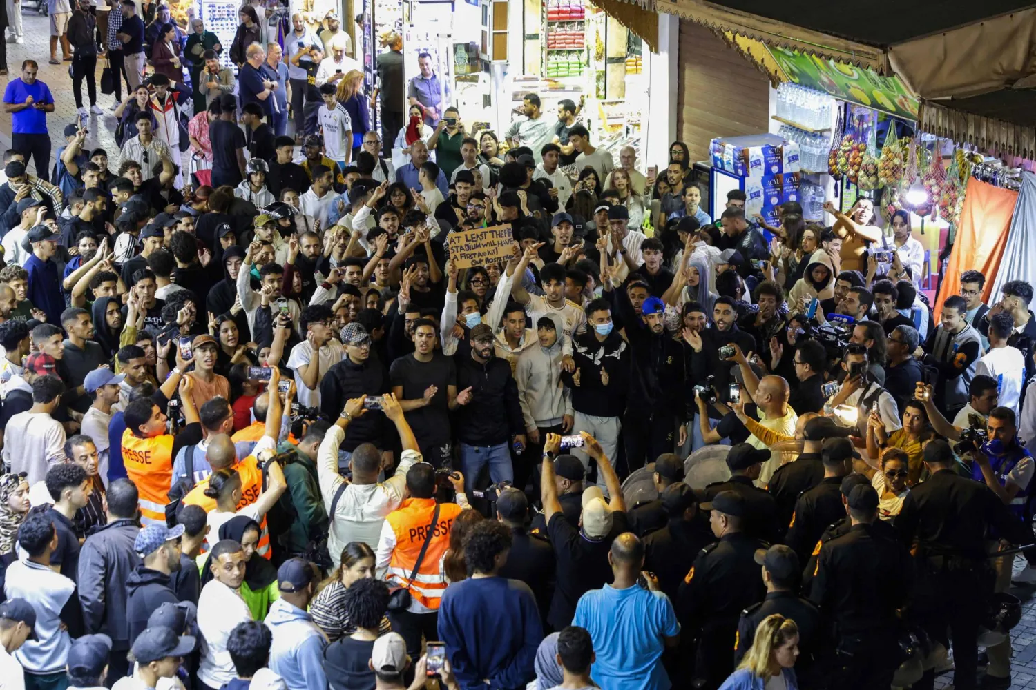 المحتجون يصطدمون مع قوات الأمن المغربي في اليوم الرابع لمظاهرات «جيل زد»