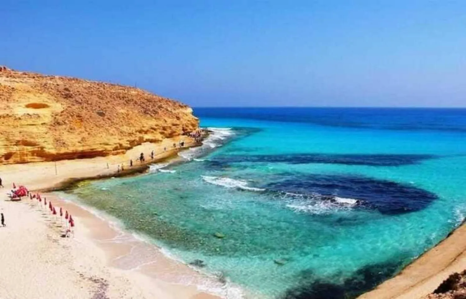 شاطئ عجيبة أشهر شواطئ مرسى مطروح (الهيئة المصرية لتنشيط السياحة)