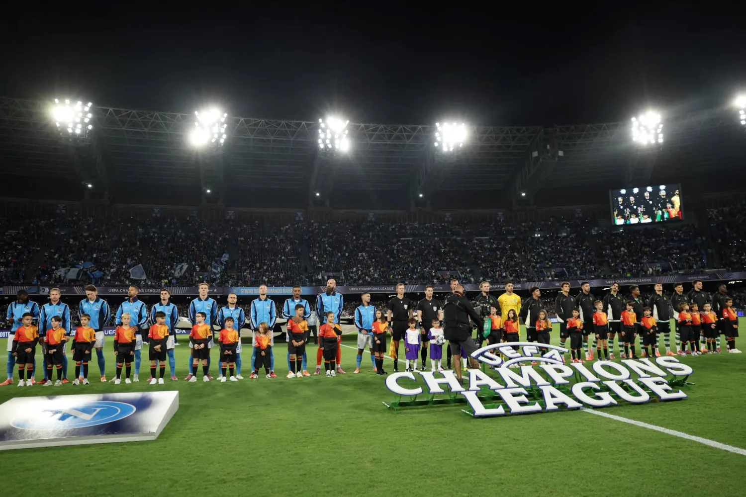 اشتباكات جماهيرية سبقت المواجهة الأوروبية (رويترز)
