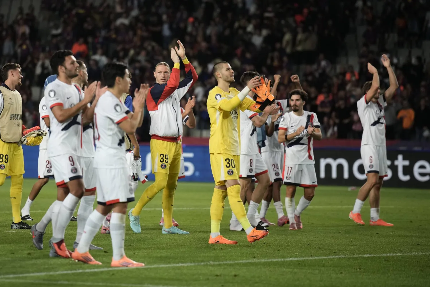 تشكيلة باريس شهدت غياب ديمبيلي ودوي وماركينيوس وكفاراتسخيليا وجواو نيفيز (أ.ب)