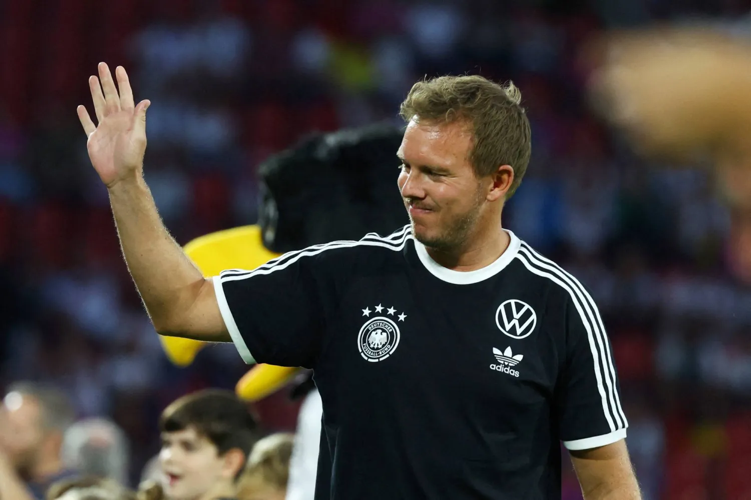 يوليان ناغلسمان (رويترز)