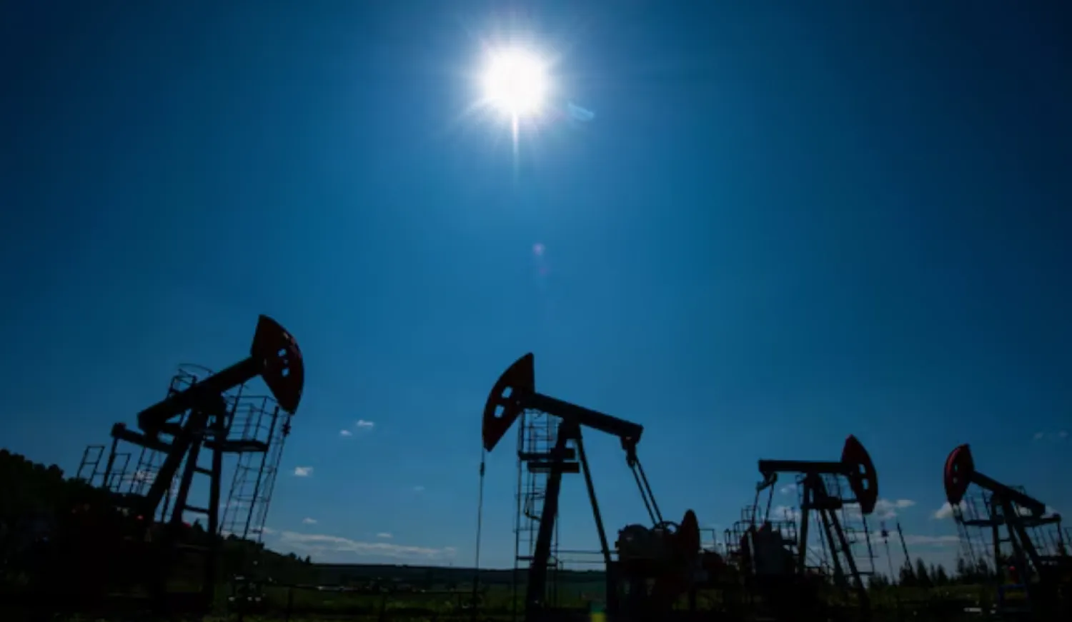 A view shows oil pump jacks outside Almetyevsk, in the Republic of Tatarstan, Russia July 14, 2025. REUTERS/Stringer/File Photo 