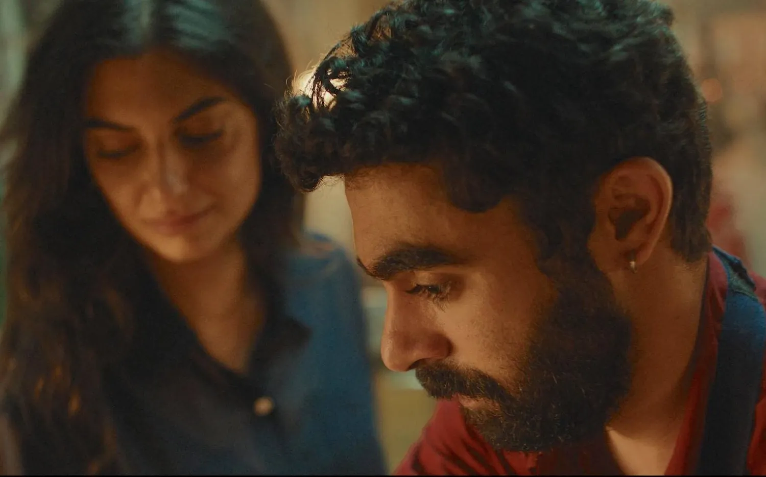 «الأمل والألم» (أبوت فيلمز)