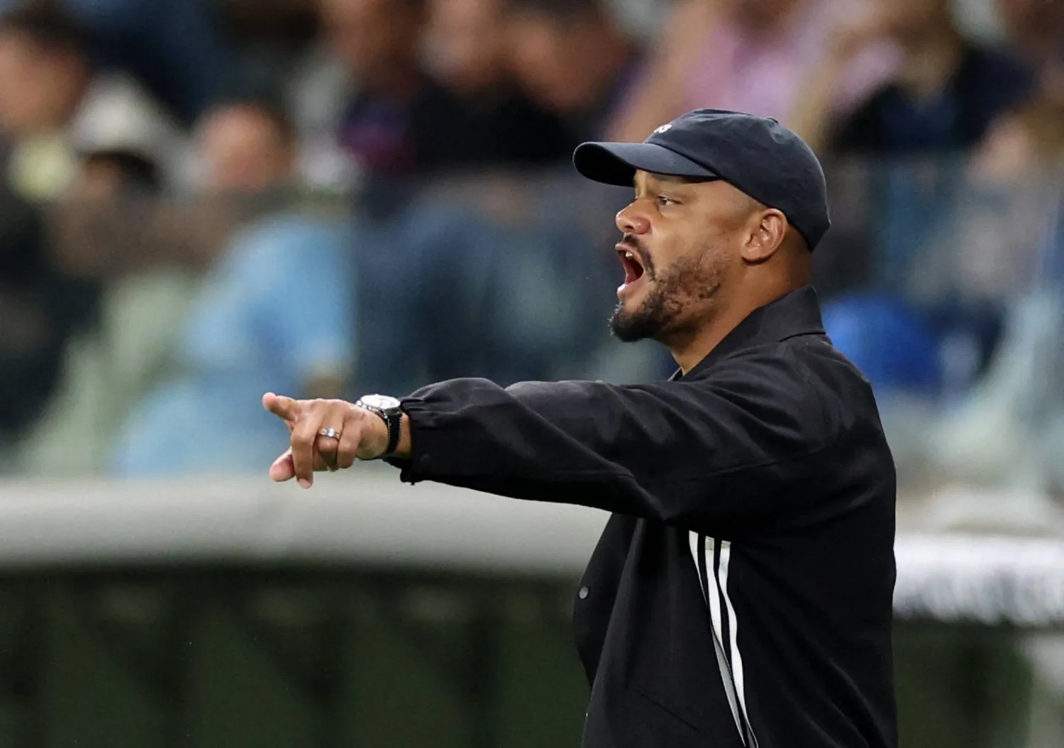 فينسنت كومباني المدير الفني لفريق بايرن ميونيخ الألماني (رويترز)