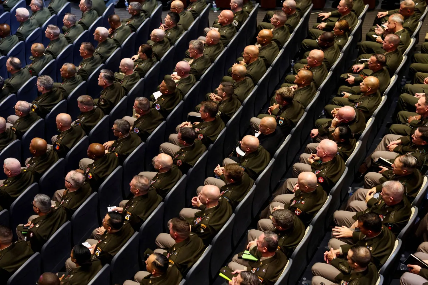 صورة للقادة العسكريين في اجتماع الجنرالات بكوانتيكو 30 سبتمبر 2025 (رويترز)