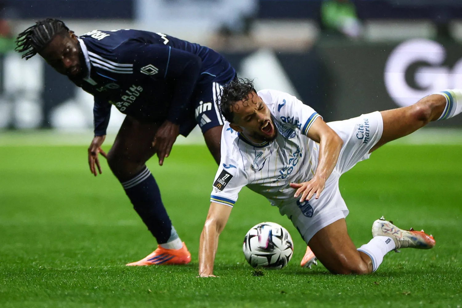 من مباراة باريس إف سي ولوريان (أ.ف.ب)