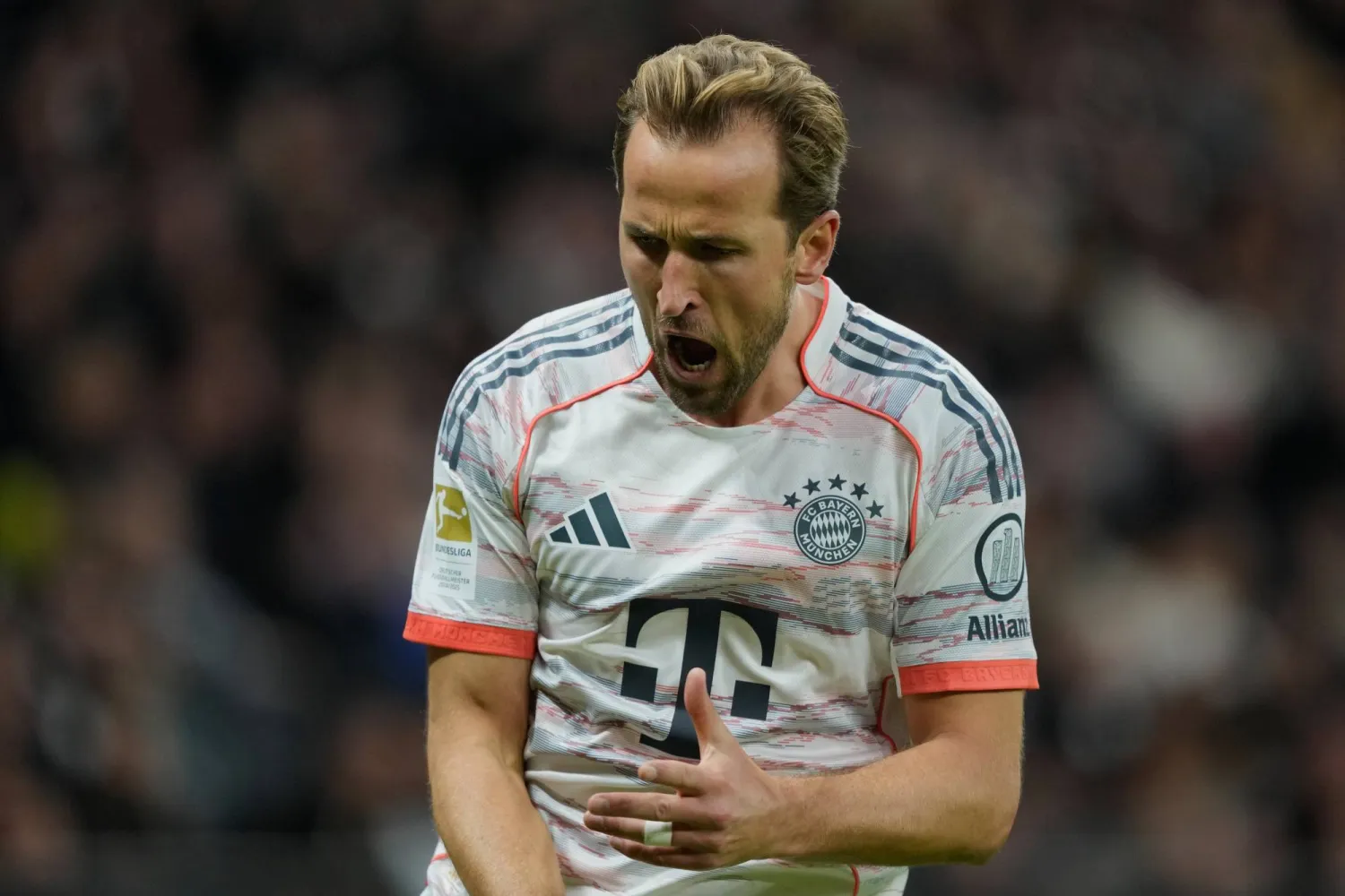 كين محتفلاً بالهدف (أ.ب)