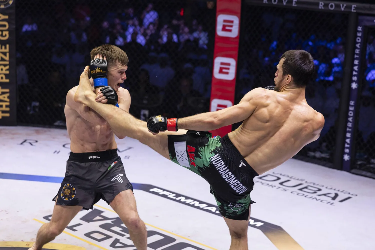 مرة أخرى تفوق عثمان نورمحمدوف على الإيرلندي بول هوغس (الشرق الأوسط)