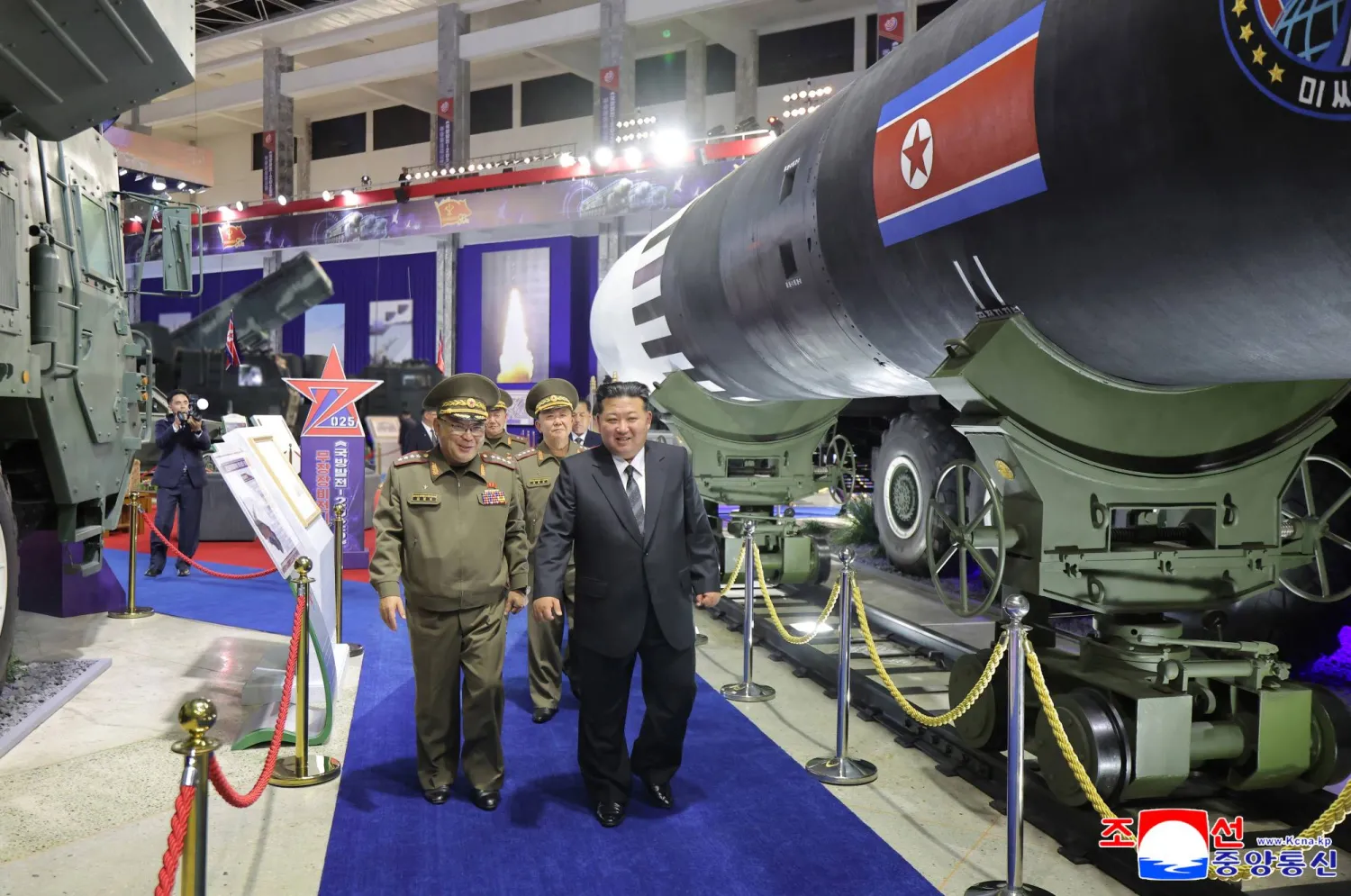 A photo released by the official North Korean Central News Agency (KCNA) shows North Korean leader Kim Jong Un (C) attending the military hardware exhibition “Defense Development-2025” in Pyongyang, North Korea, 04 October 2025 (issued 05 October 2025). EPA/KCNA 