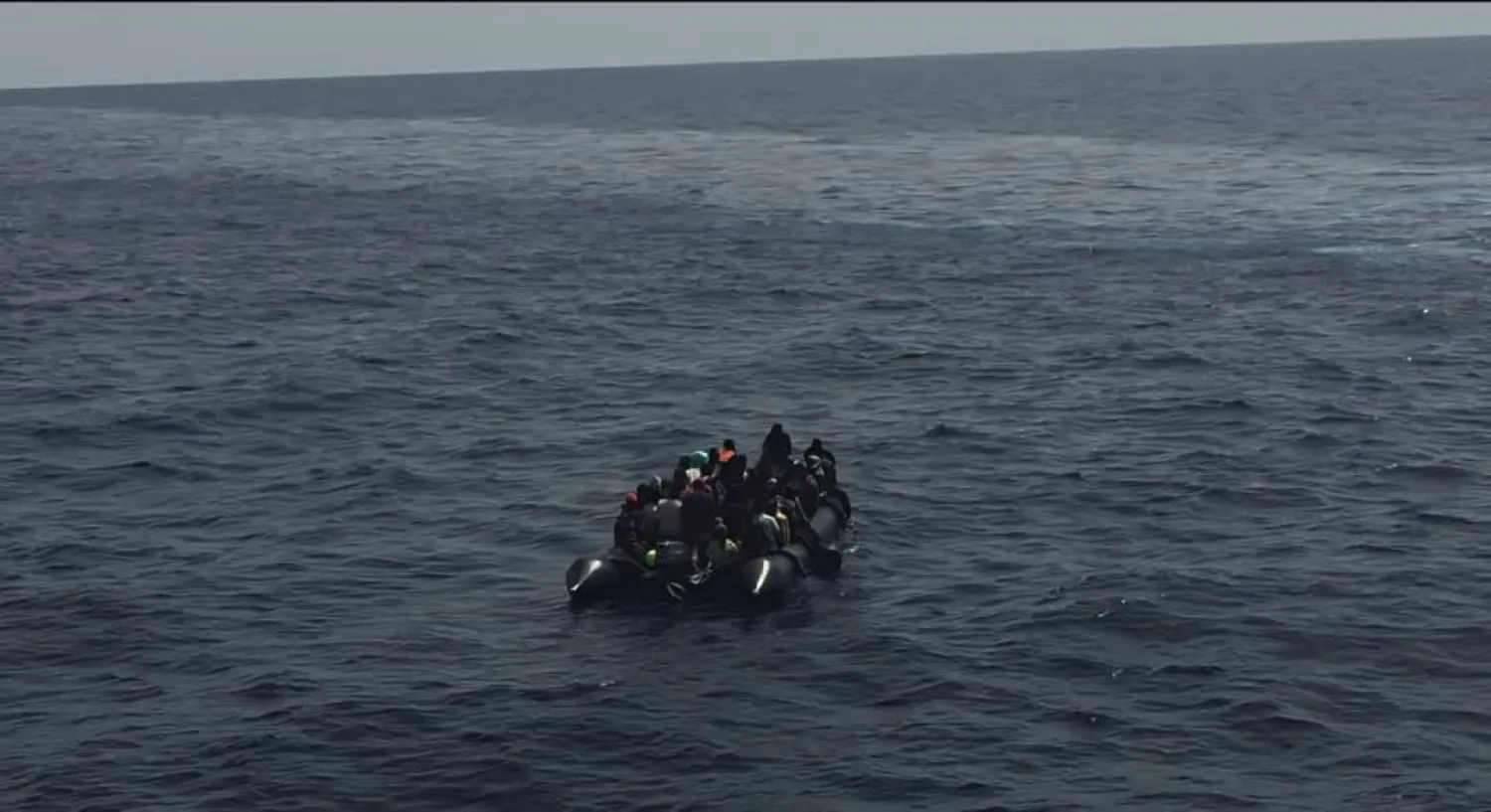 «خفر السواحل» الليبي يعيد 58 مهاجراً إلى شاطئ غرب ليبيا (الإدارة العامة لأمن السواحل بغرب ليبيا)