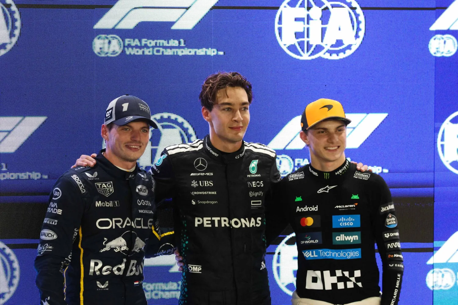 جورج راسل يحرز سباق جائزة سنغافورة الكبرى (د.ب.أ)