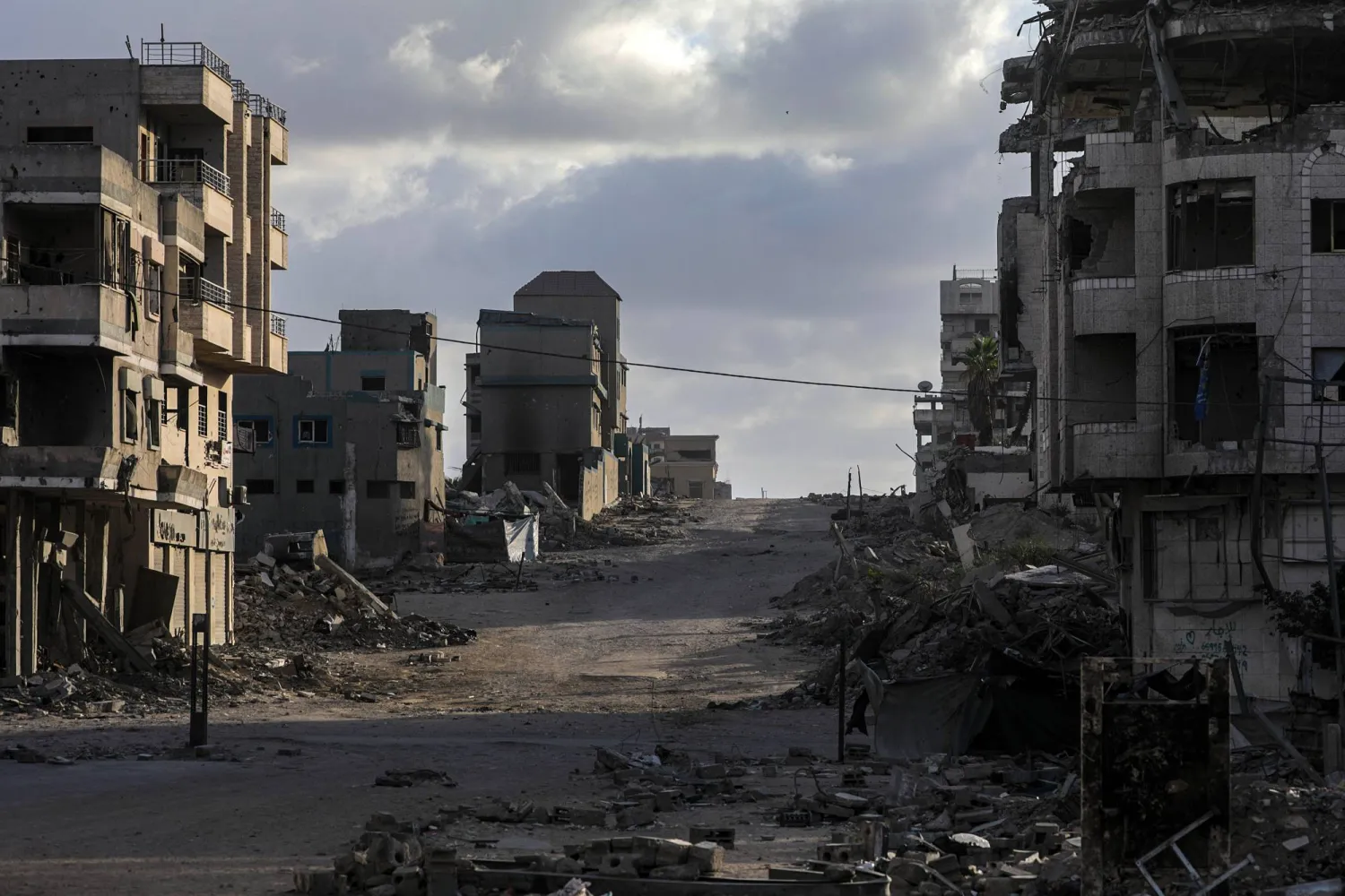 جانب من الدمار جراء القصف الإسرائيلي على قطاع غزة (إ.ب.أ)