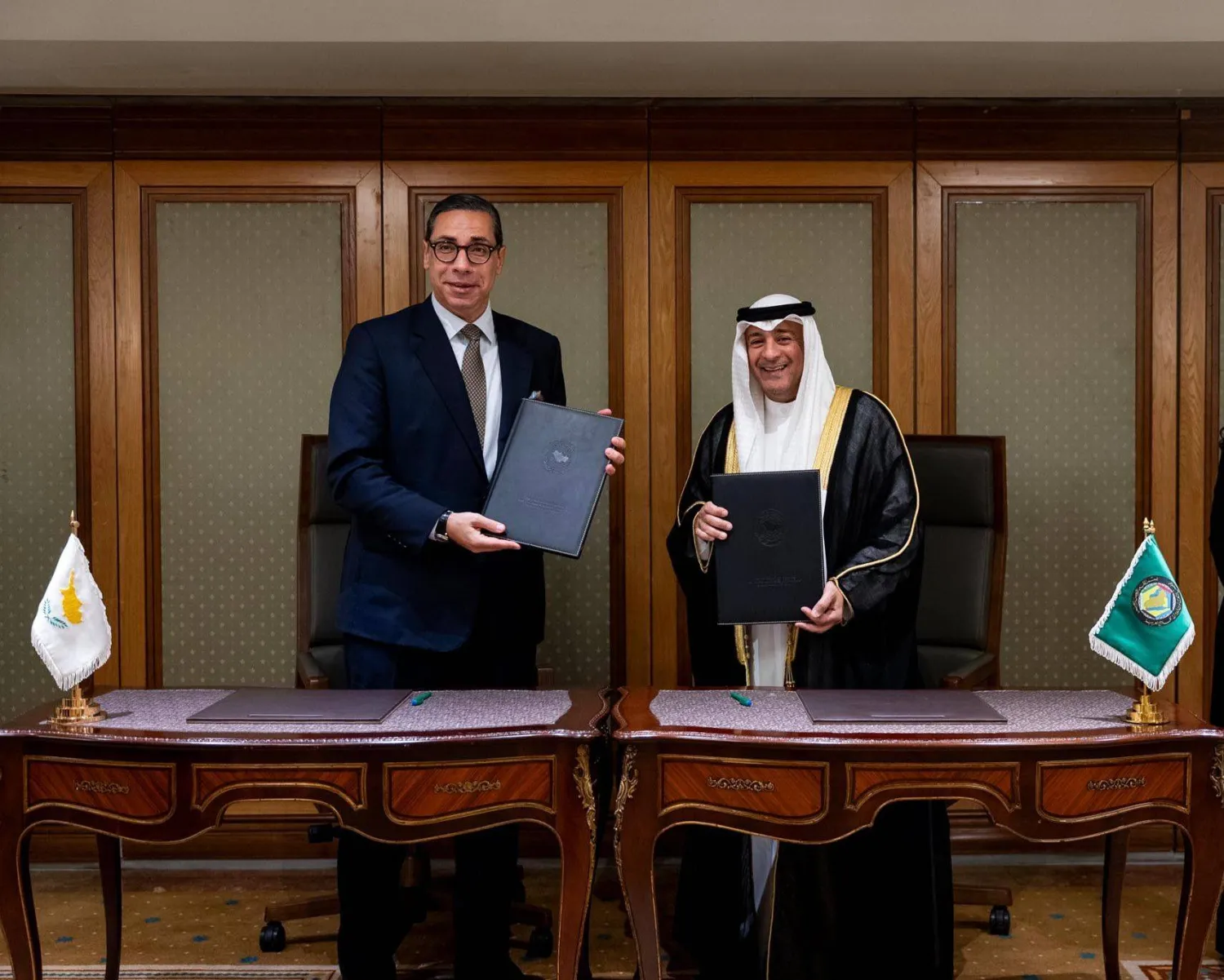 Secretary General of the Gulf Cooperation Council Jasem Mohamed Albudaiwi and Minister of Foreign Affairs of Cyprus Constantinos Kombos signed a memorandum of understanding. (SPA)