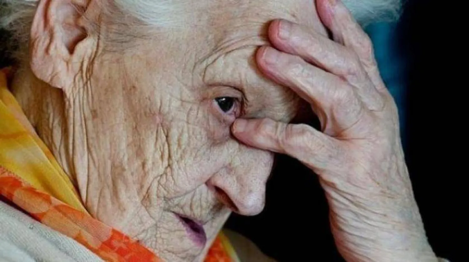 قلة النوم مشكلة يعانيها كبر السن (رويترز)