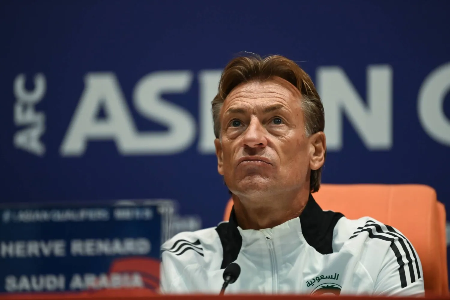 الفرنسي هيرفي رينارد مدرب المنتخب السعودي (تصوير: علي خمج)