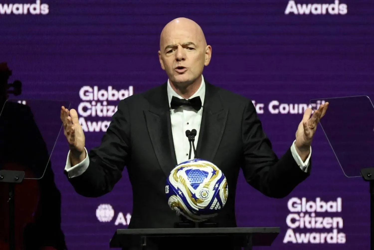 جياني إنفانتينو رئيس «فيفا»... (أ.ف.ب)