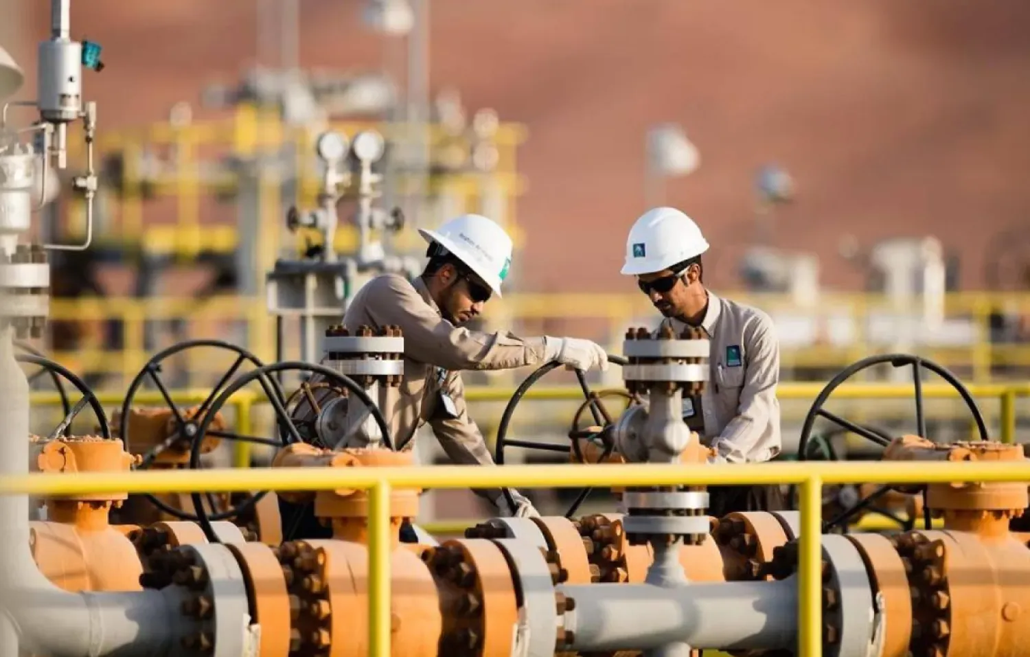 Workers are seen at a Saudi Aramco facility. (SPA)
