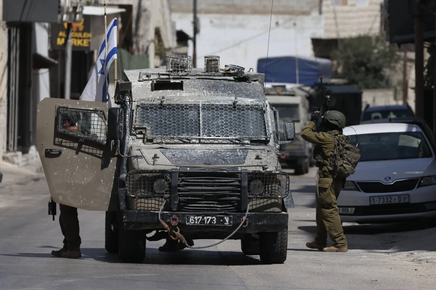 إجمالي عدد الأسرى والمعتقلين في سجون الاحتلال الإسرائيلي حتى بداية أكتوبر 2025 أكثر من 11100 (إ.ب.أ)