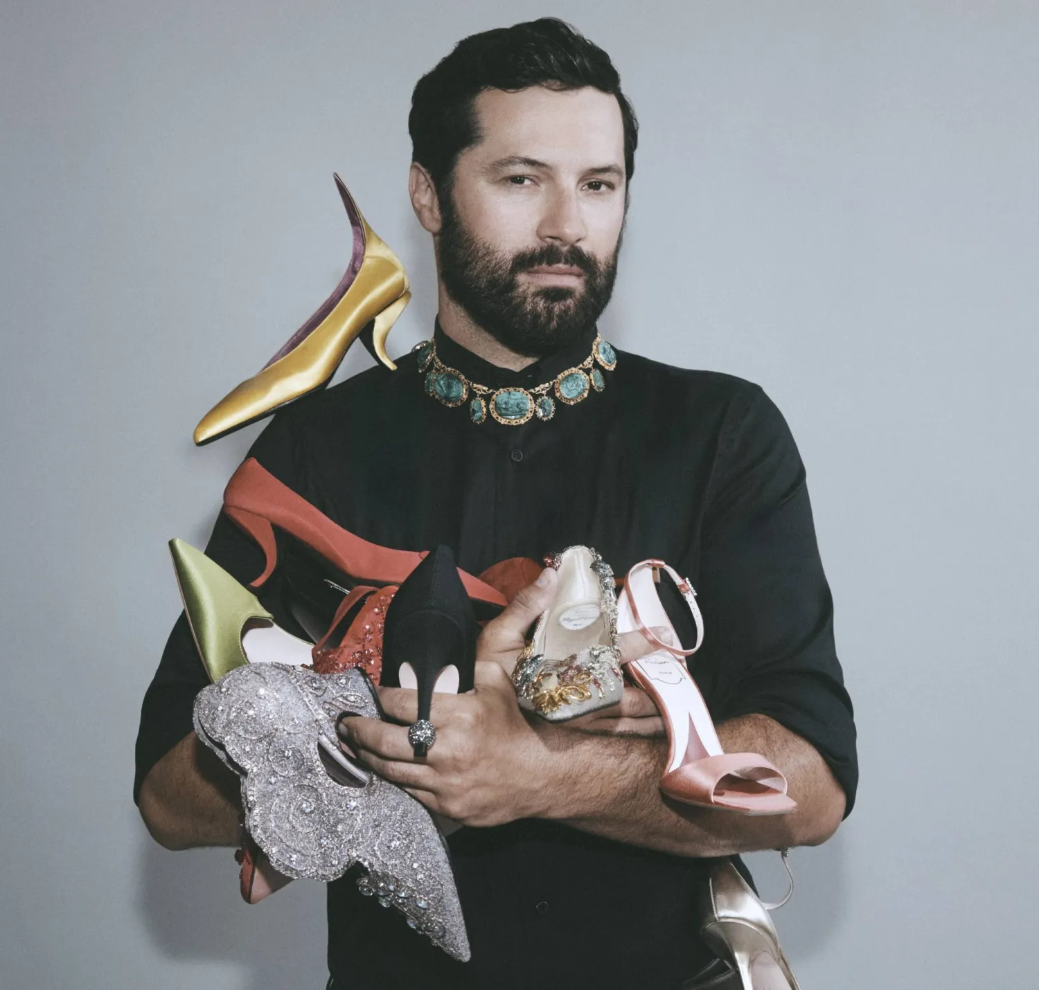 المدير الفني للدار منذ عام 2018 غيراردو فيلوني في حوار دائم مع المؤسس (روجيه فيفييه)