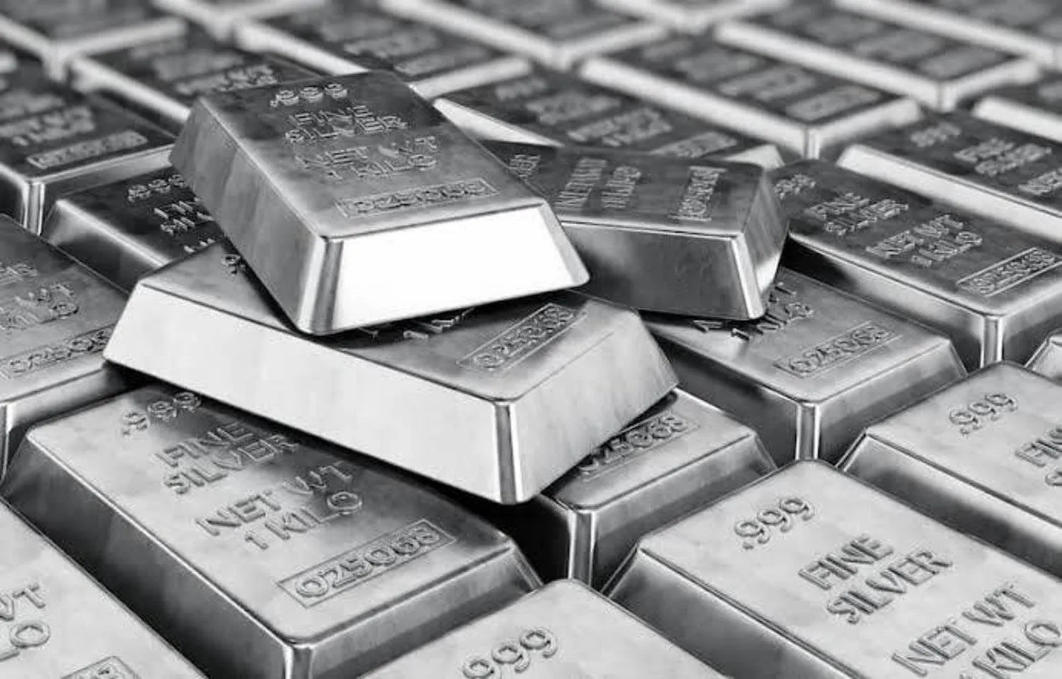 سبائك من الفضة (رويترز)