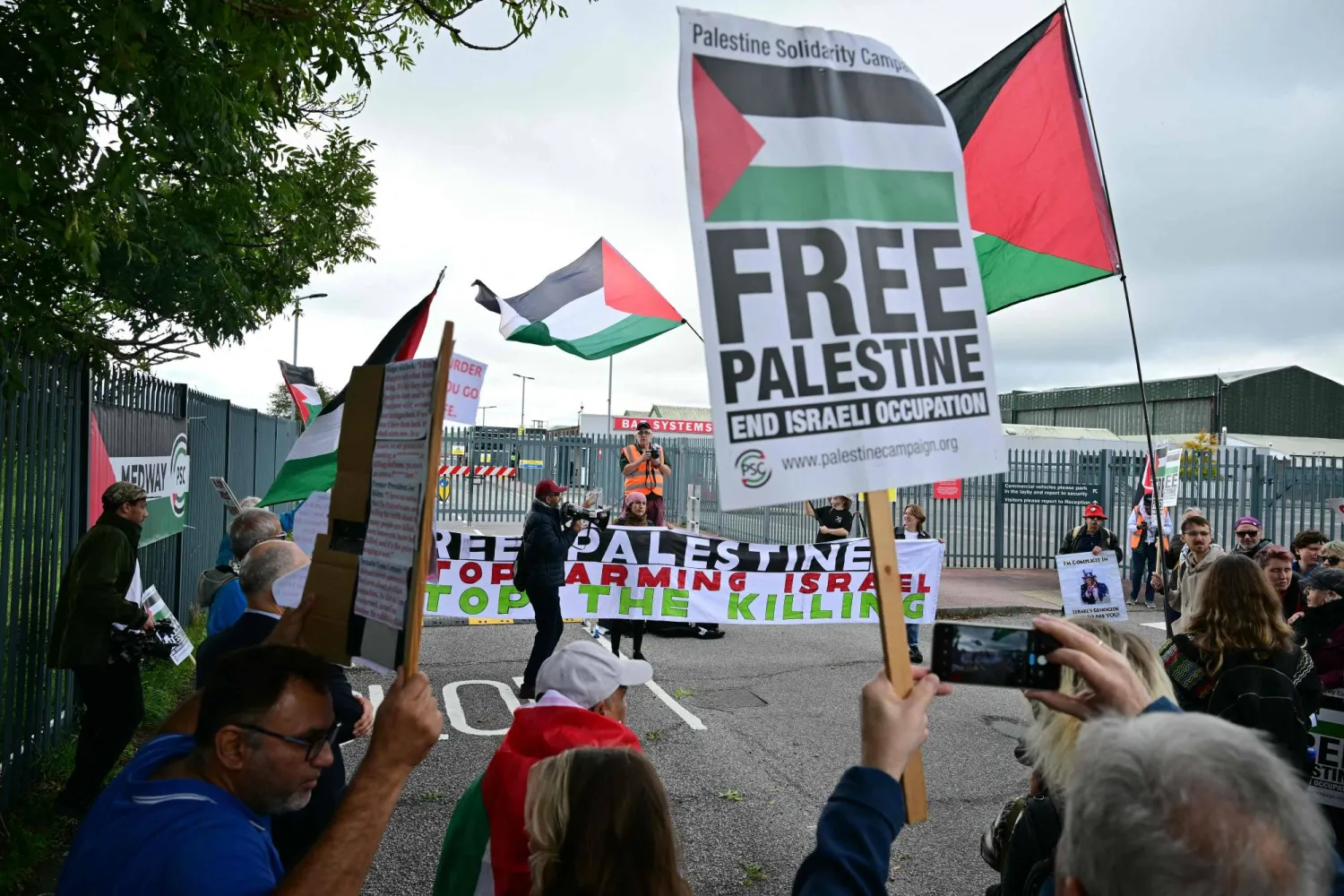 مظاهرة مؤيدة للفلسطينيين في بريطانيا (أ.ف.ب)