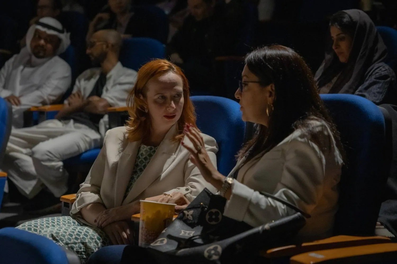 تُمثّل الأندية السينمائية مساحة حيّة للحوار حول الأفلام واتّجاهات الفنّ السابع (سينيراما)