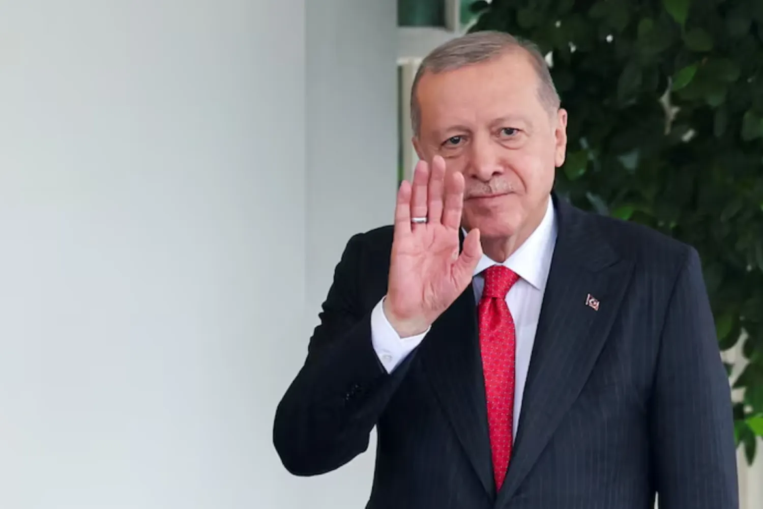 Turkish President Recep Tayyip Erdogan gestures, as he arrives for a meeting with US President Donald Trump at the White House in Washington, D.C., US, September 25, 2025. REUTERS/Jonathan Ernst