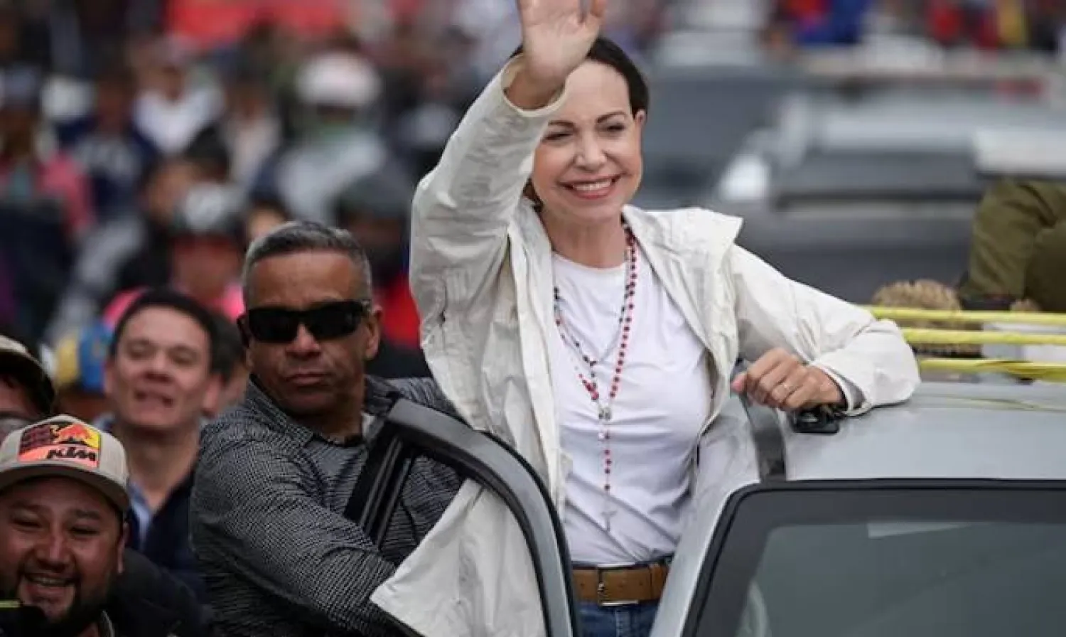 Venezuelan opposition leader Maria Corina Machado greets supporters during a campaign rally for the presidential election, in Merida state, Venezuela June 25, 2024. REUTERS/Gaby Oraa