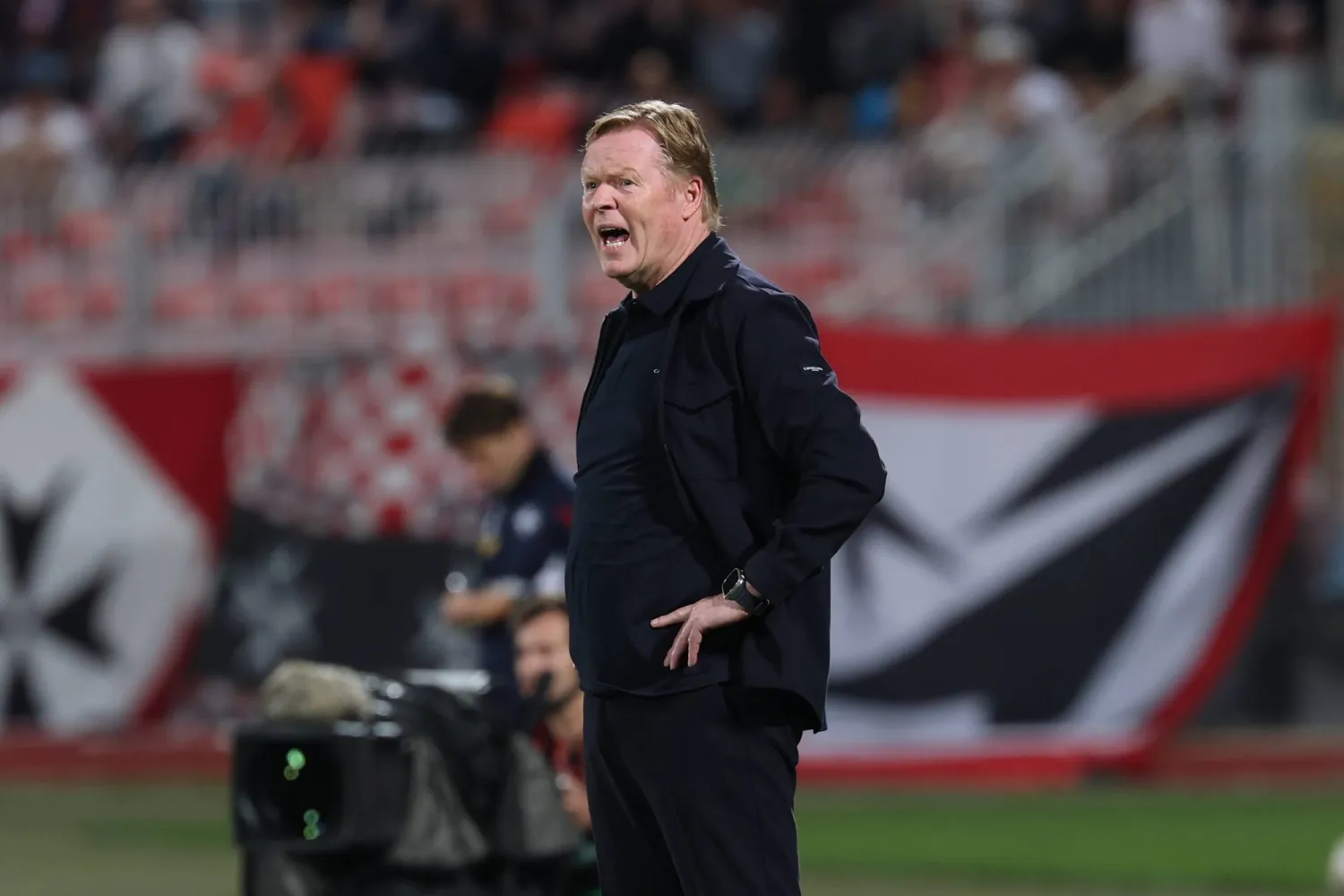 رونالد كومان مدرب هولندا (إ.ب.أ)