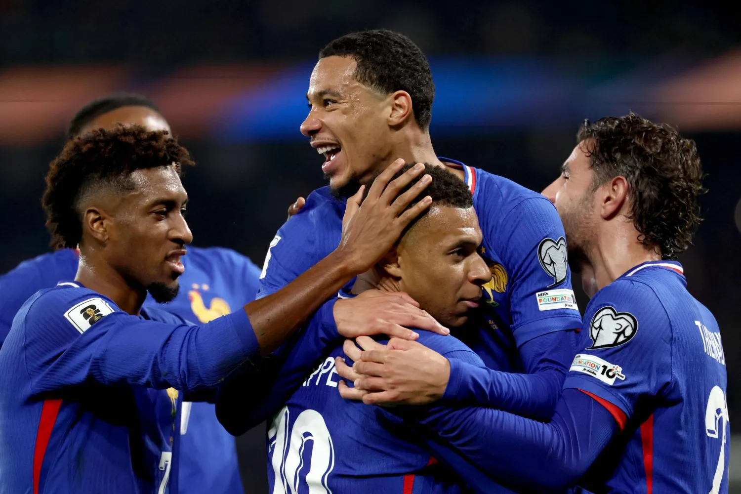 مبابي محتفلاً بالهدف (أ.ف.ب)