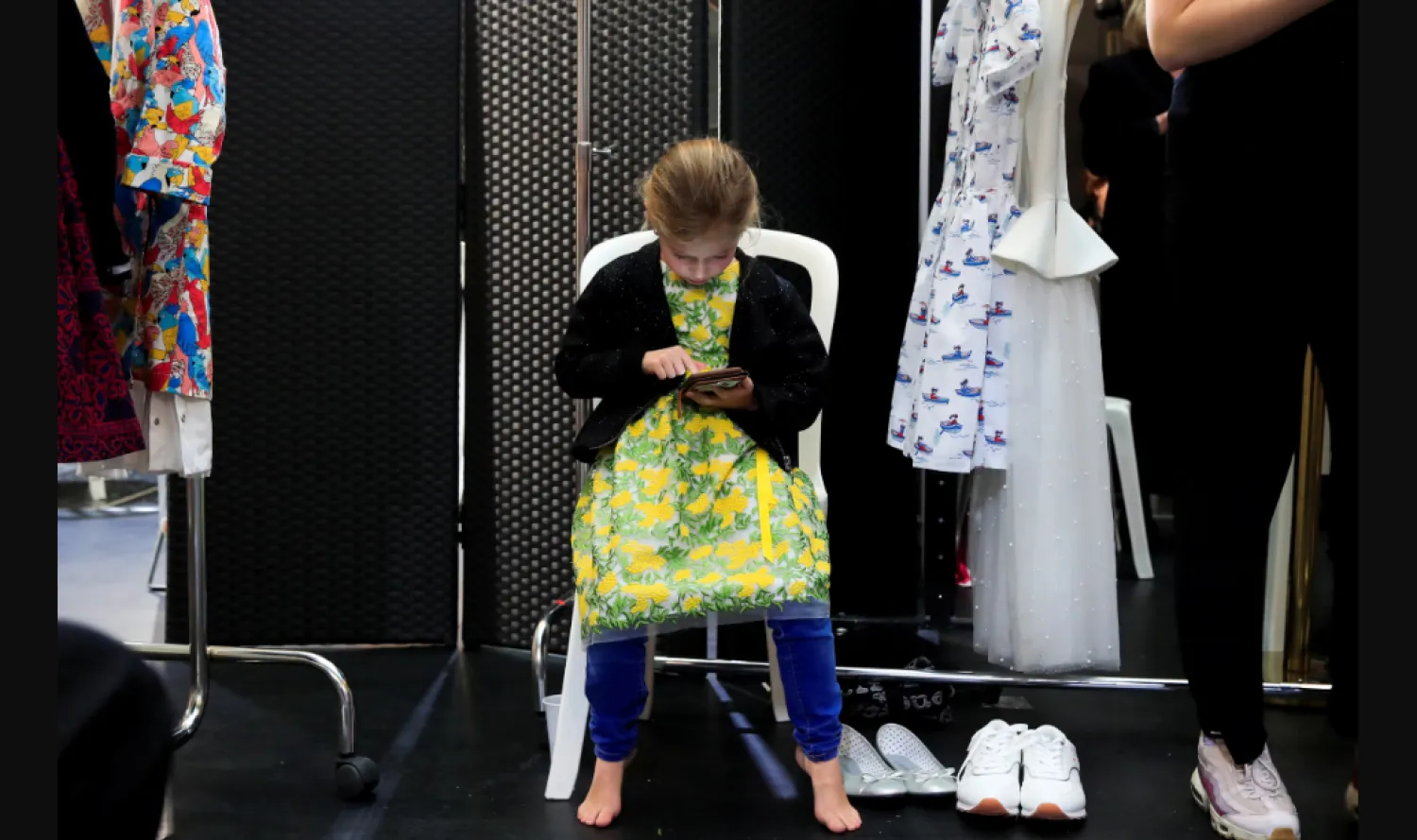 كل ساعة إضافية من وقت الشاشة ارتبطت بانخفاض احتمالات تحقيق درجات عالية في القراءة  (رويترز)