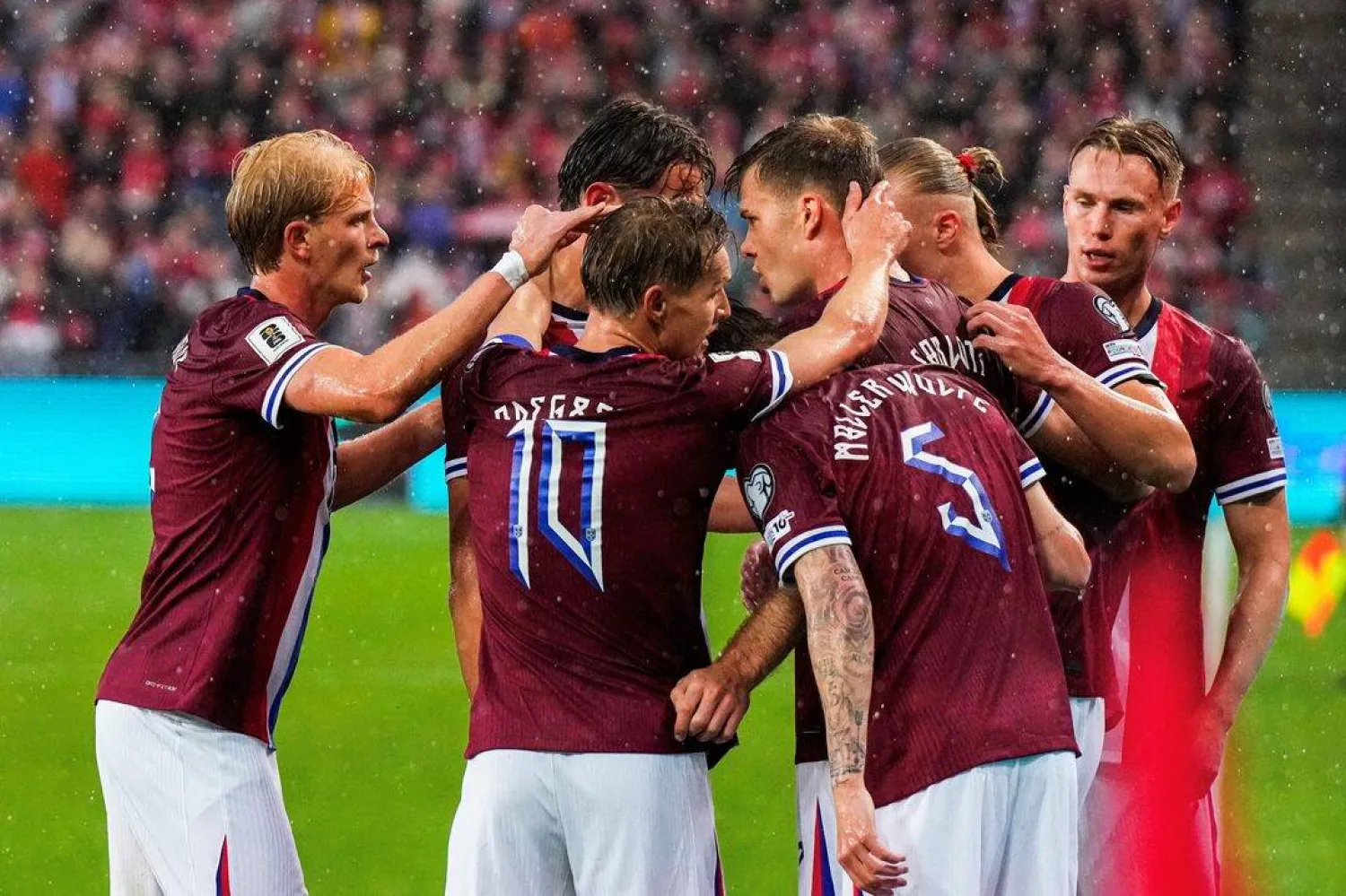 منتخب النرويج يستضيف إسرائيل في مباراة جدلية (رويترز)