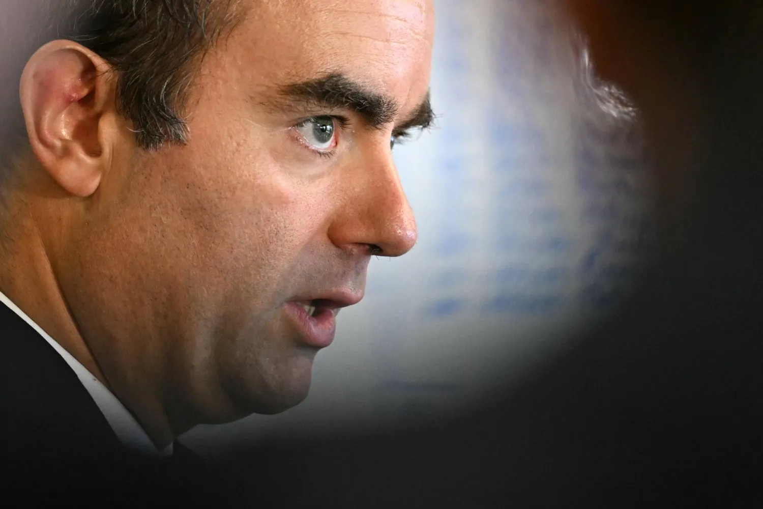 رئيس الوزراء الفرنسي سيباستيان لوكورنو (أ.ب)