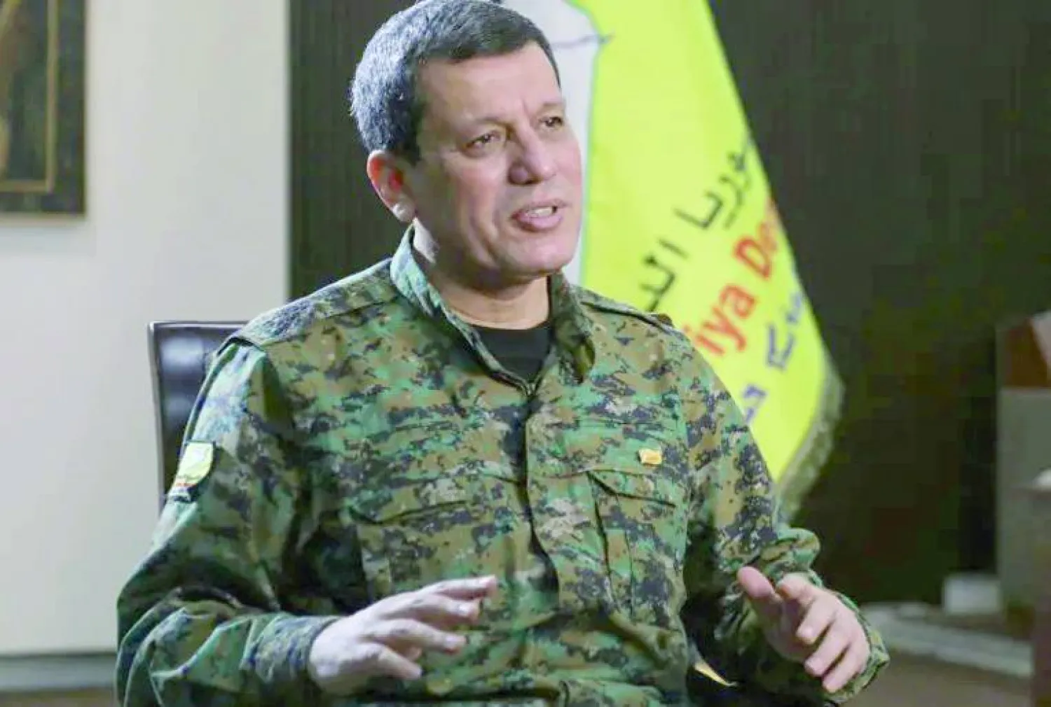 قائد «قوات سوريا الديمقراطية» مظلوم عبدي (رويترز)